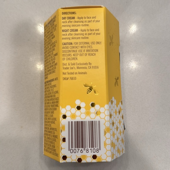 COPY - NWT new in box Trafer Joes Honey Hydration day and night cream - Picture 2 of 5